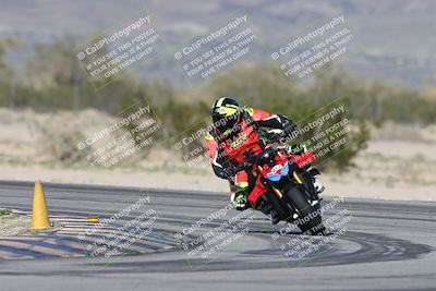 media/Jan-15-2026-Racers Edge (Thu) [[dfebeb70ab]]/3-B Group/Session 4 (Turn 5)/